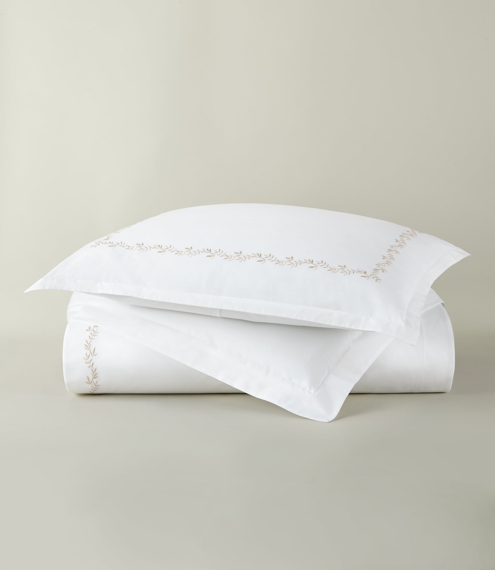 IVY CLASSIC EMBROIDERED DUVET SET